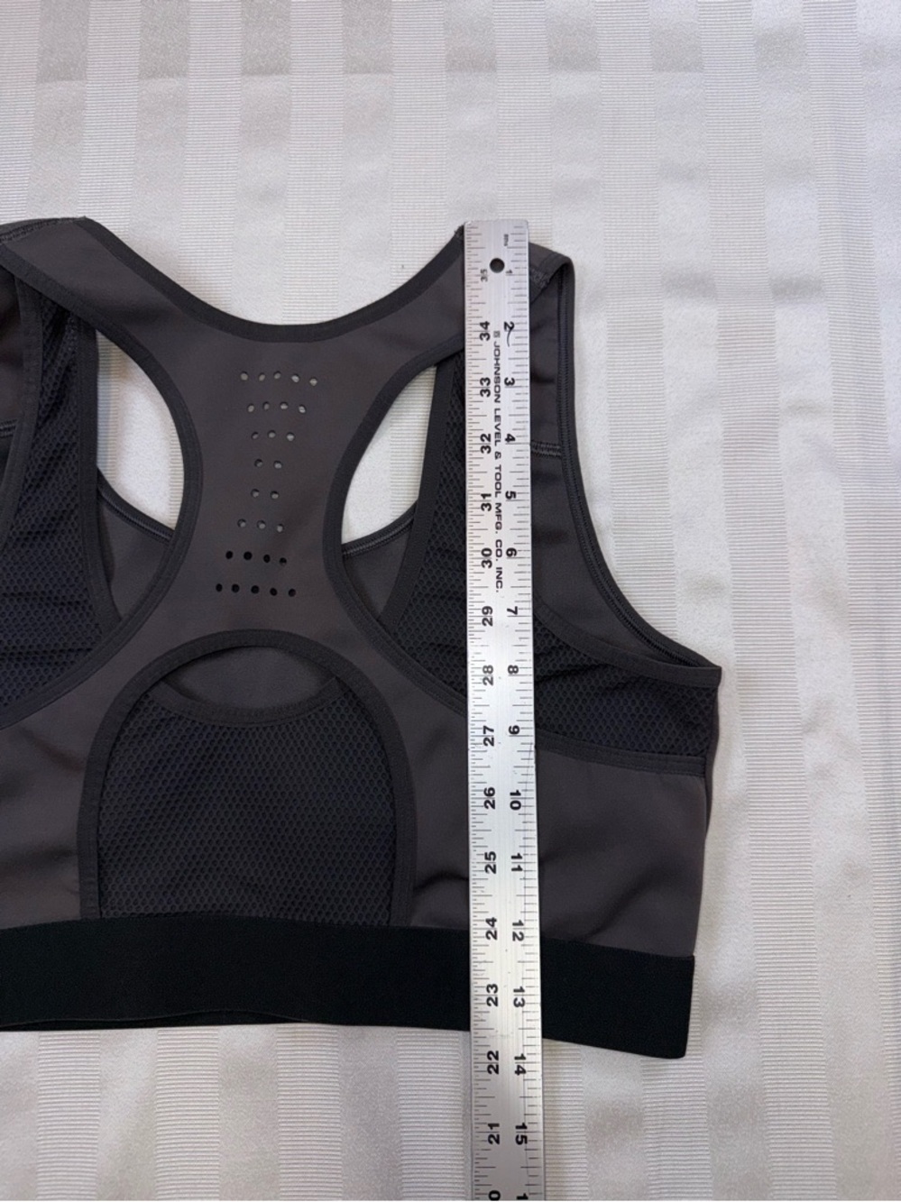 Fabletics Elsie High Impact Sports Bra in Mid-Grey/Phantom Size: Medium - Picture 5 of 9